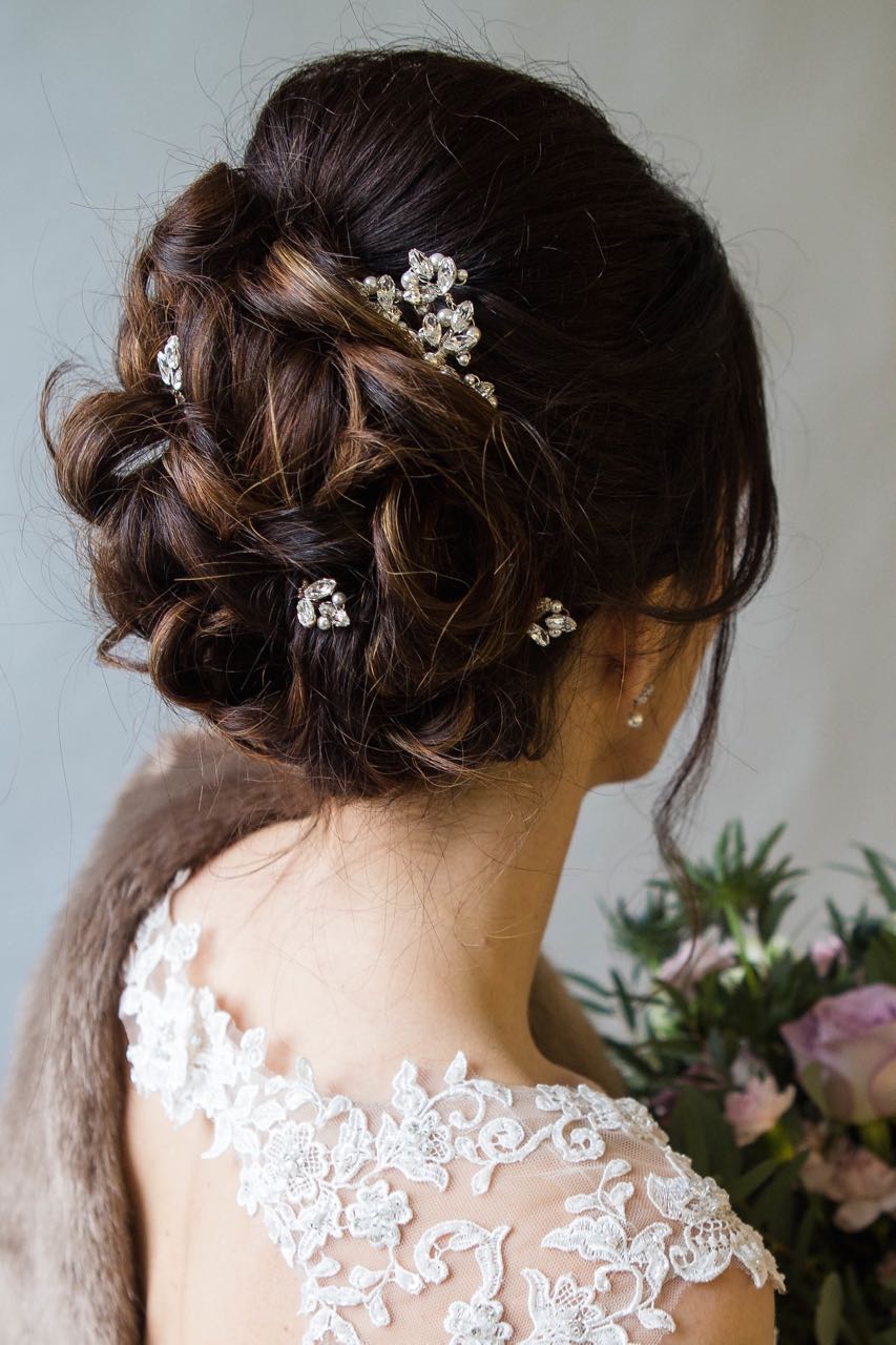 Trinity Comb & Pin Set in brunette wedding hair